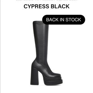 Steve Madden Cyprus Boots